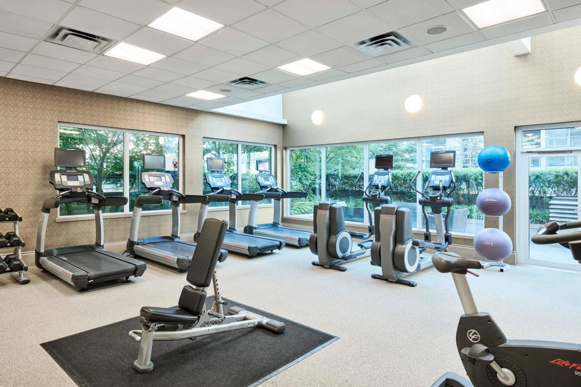 Residence Inn By Marriott Vancouver Downtown מראה חיצוני תמונה